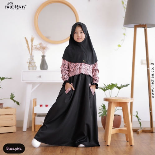 Michan - Gamis Kidz Michan - Hello KID Black - Michan.co.id